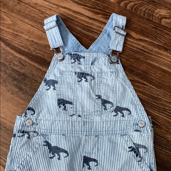 Baby gap romper 💙 - Picture 2 of 3